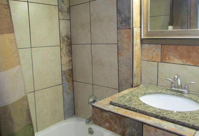 Номер Deluxe Кровать Кинг, Magnuson Cedar City