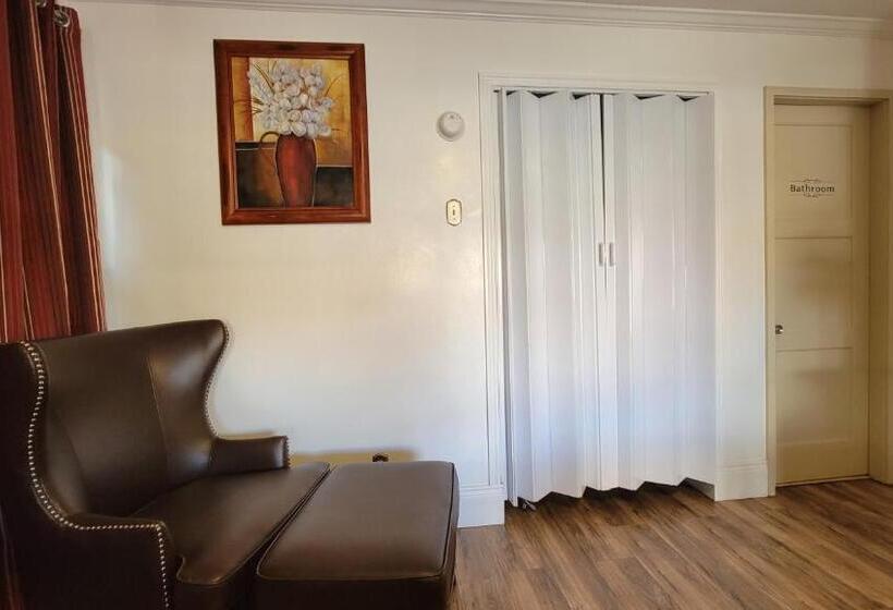 Номер Deluxe Кровать Кинг, Magnuson Cedar City