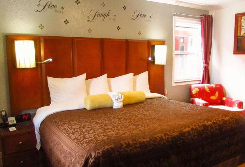 Номер Deluxe Кровать Кинг, Magnuson Cedar City