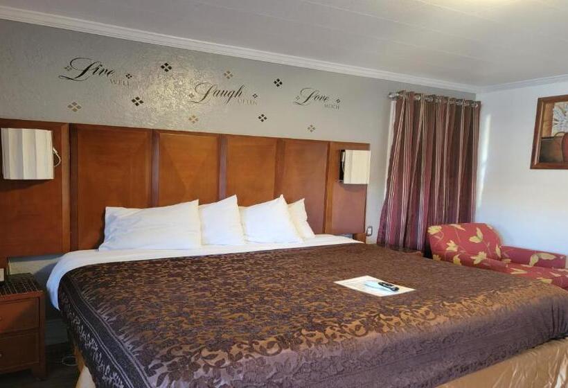 Номер Deluxe Кровать Кинг, Magnuson Cedar City