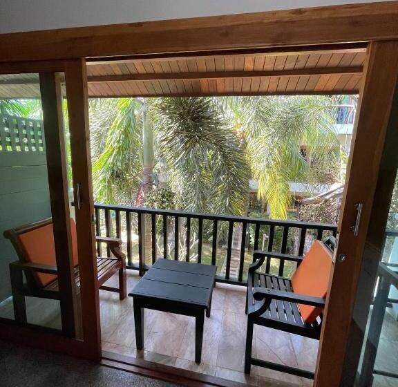 标准间, Marina Villa