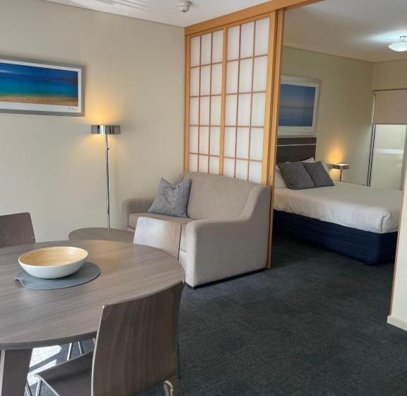 דירת חדר, Hume Serviced Apartments