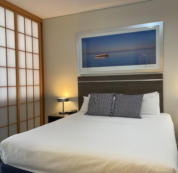 דירת חדר, Hume Serviced Apartments