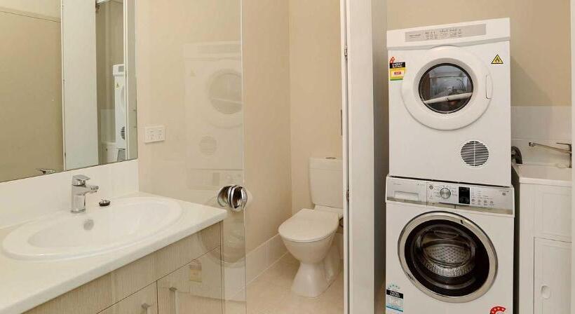 דירת דלוקס 2 חדרי שינה, Hume Serviced Apartments