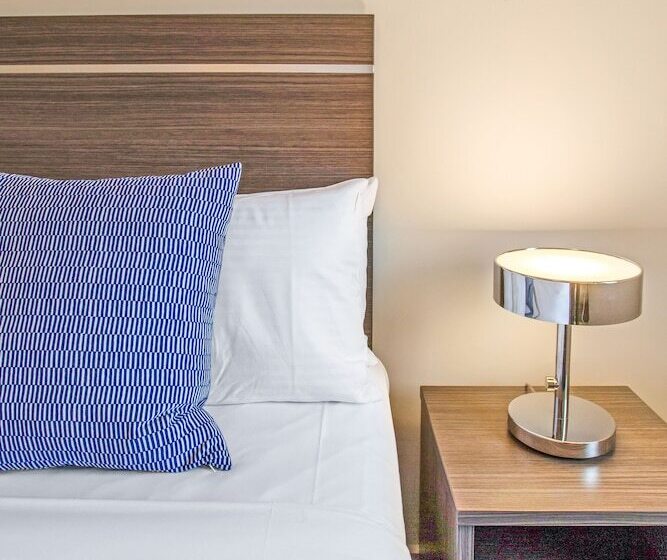 סוויטת אקזקיוטיב 2 חדרים, Hume Serviced Apartments