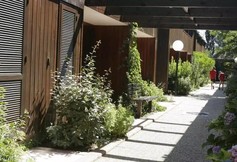استودیوی سوپریور, Residence Castell'Verde