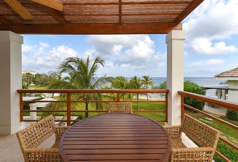 ویلا دلوکس 2 خوابه, Las Verandas Hotel & Villas