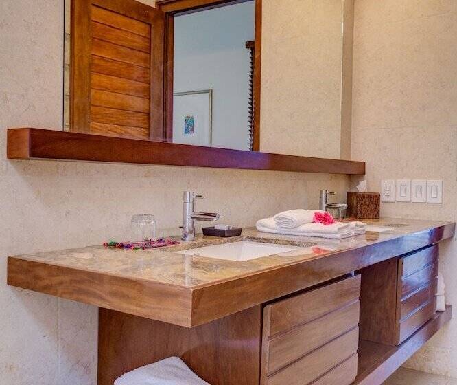 ویلای 2 خوابه با چشمانداز دریا, Las Verandas Hotel & Villas