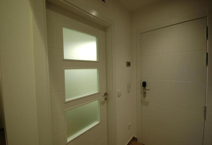 Студио Стандарт с Террасой, Resort Sitges Apartment