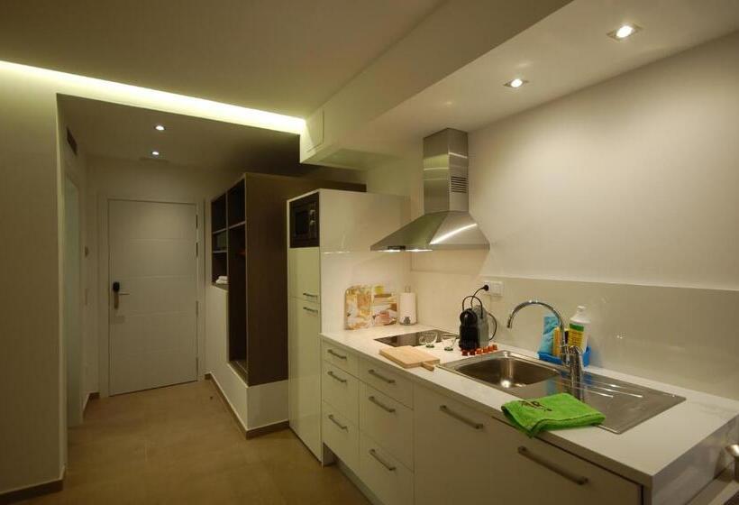 Студио Стандарт с Террасой, Resort Sitges Apartment