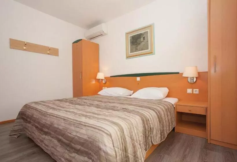 １ベッドルームアパートメント, Villas Corinthia