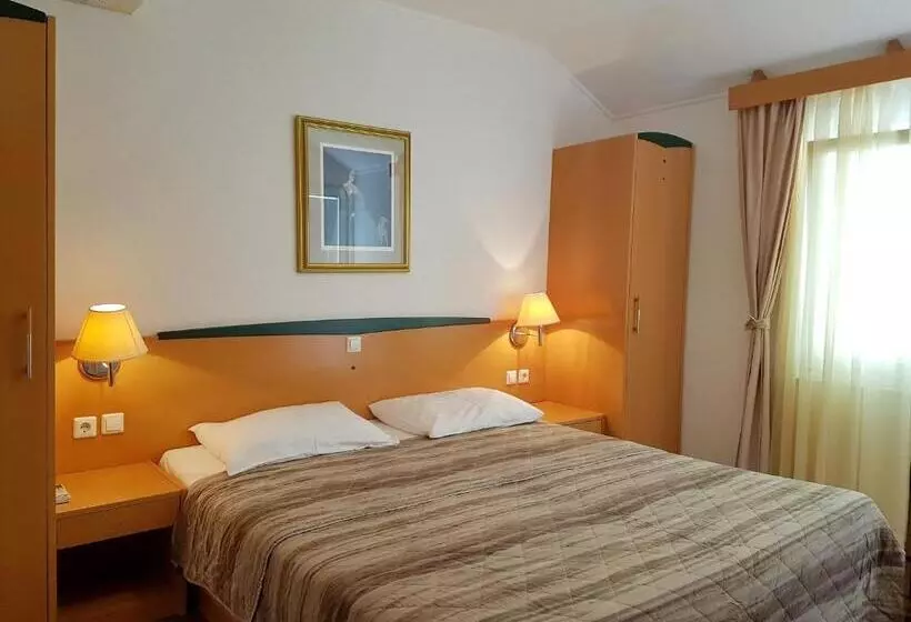 １ベッドルームアパートメント, Villas Corinthia