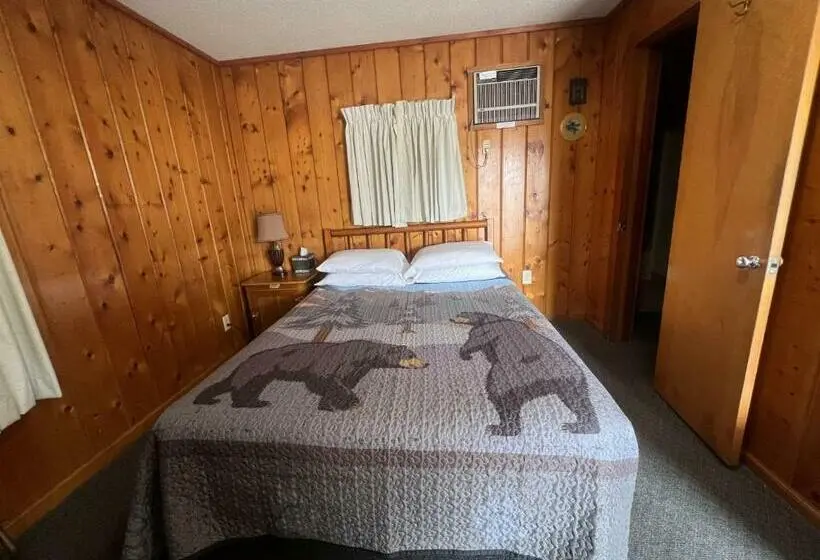 デラックスルーム, Cedars Motel