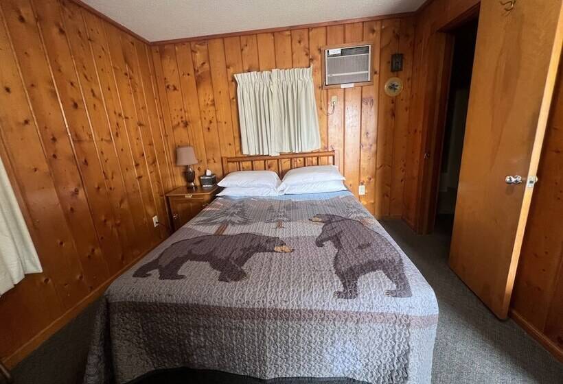 디럭스 룸, Cedars Motel