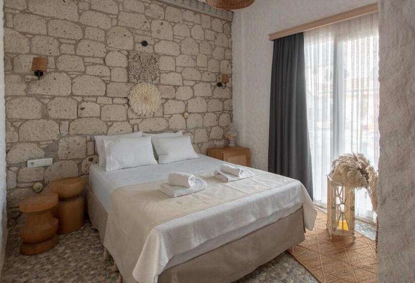 חדר סטנדרט נוף לבריכה, Rupa Hotel Alaçatı  Adults Only