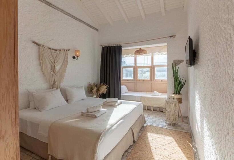 חדר סטנדרט לשלושה, Rupa Hotel Alaçatı  Adults Only