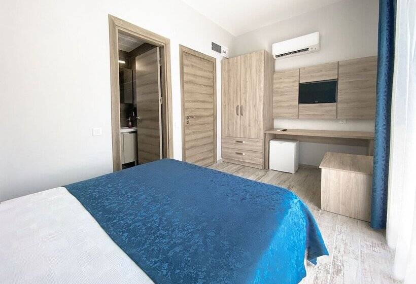 غرفة قياسية مطلّة علي البحر مزوَّدة بشُرفة, Eylül 16 Butik Otel