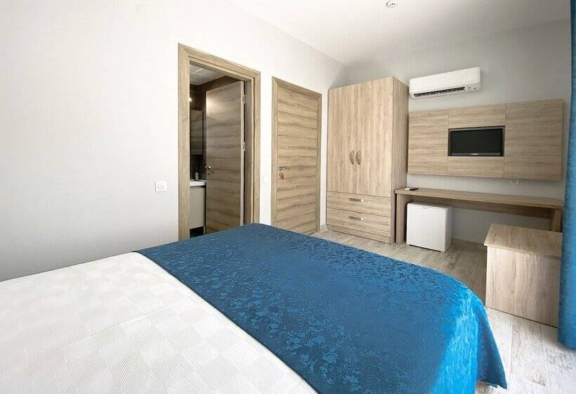 غرفة قياسية مطلّة علي البحر مزوَّدة بشُرفة, Eylül 16 Butik Otel