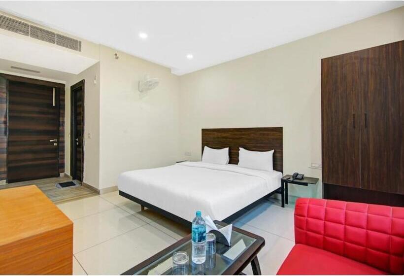 Люкс, Fabhotel Kinsfolk