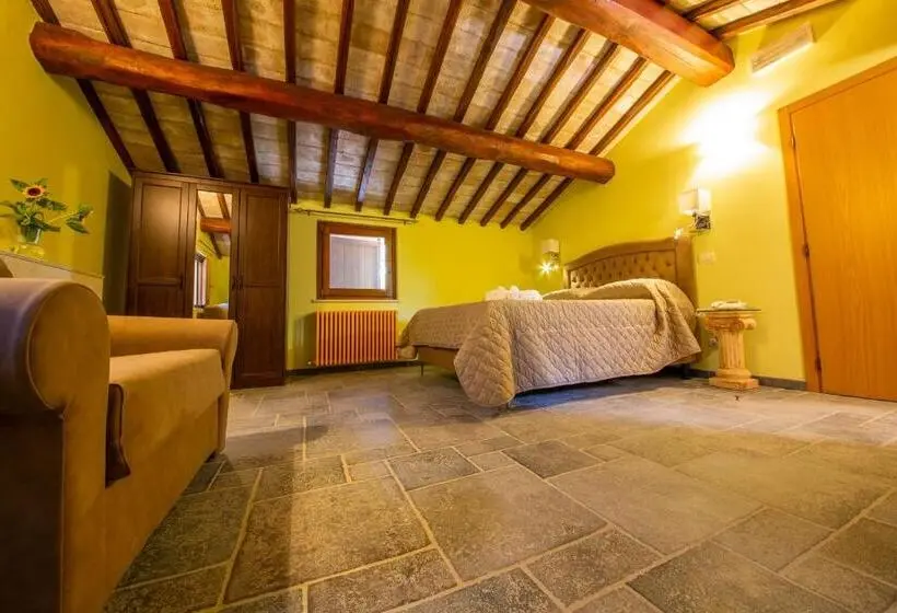 اتاق استاندارد سه نفره, Il Borgo Incantato Dependance