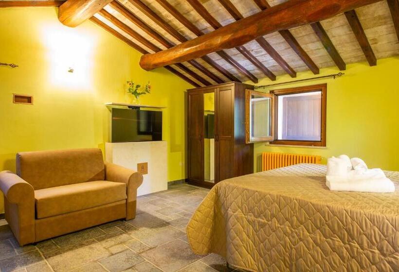 اتاق استاندارد سه نفره, Il Borgo Incantato Dependance