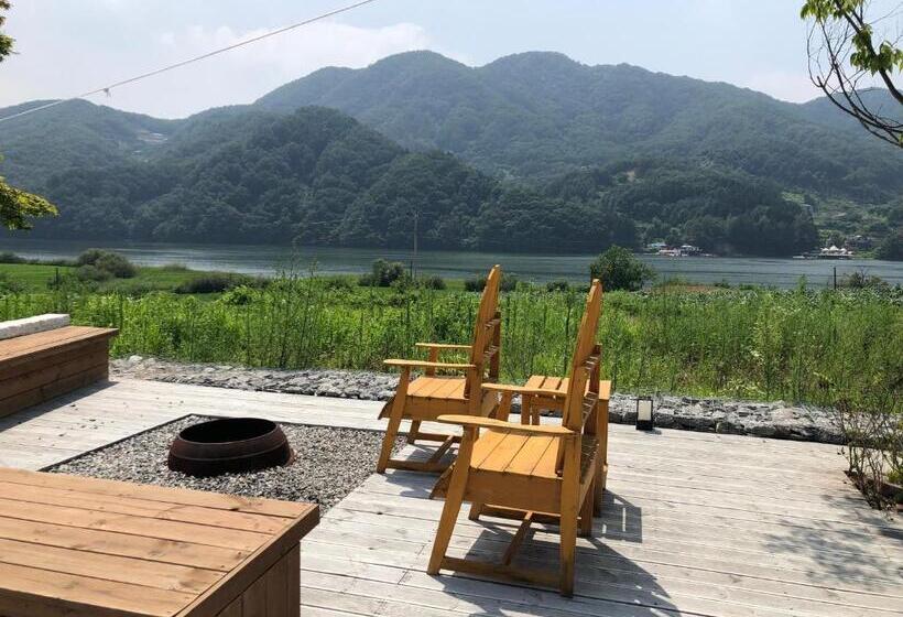 Quarto Quádruplo Estandar, Out Of Park