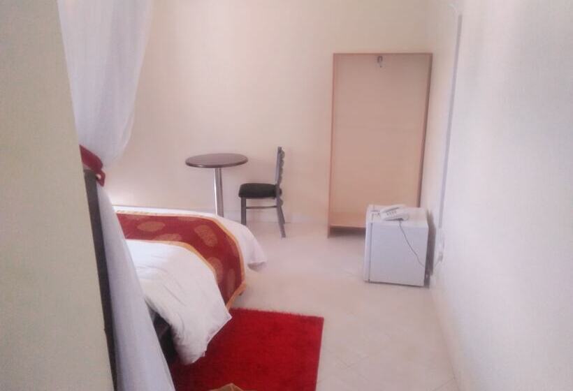 اتاق لوکس, Forest Breeze Hotel Mbarara