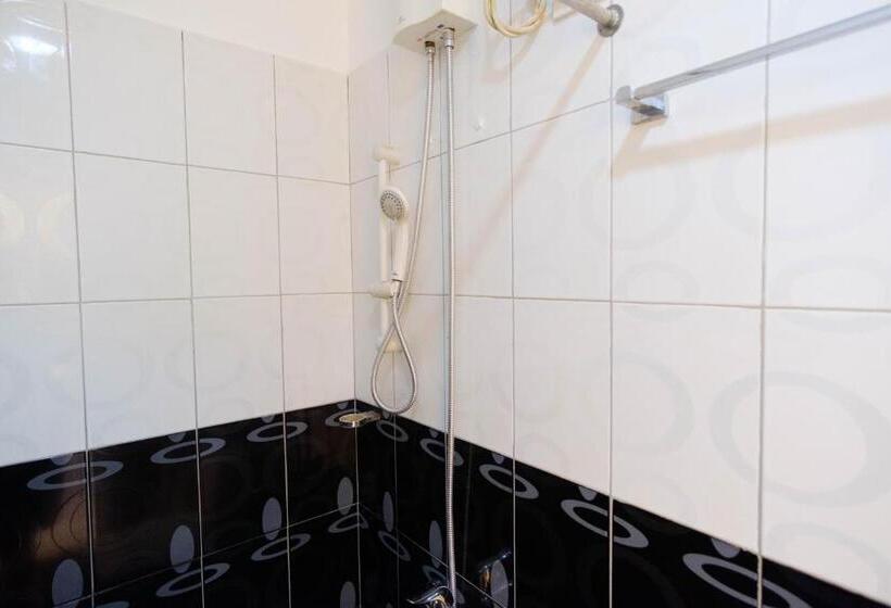 חדר משפחתי, Reddoorz Plus @ Manalo Extension Palawan