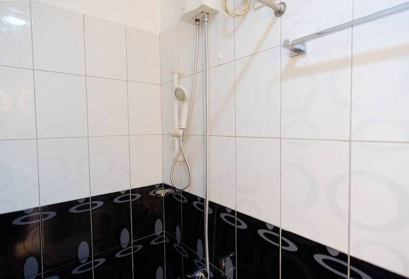 חדר משפחתי, Reddoorz Plus @ Manalo Extension Palawan