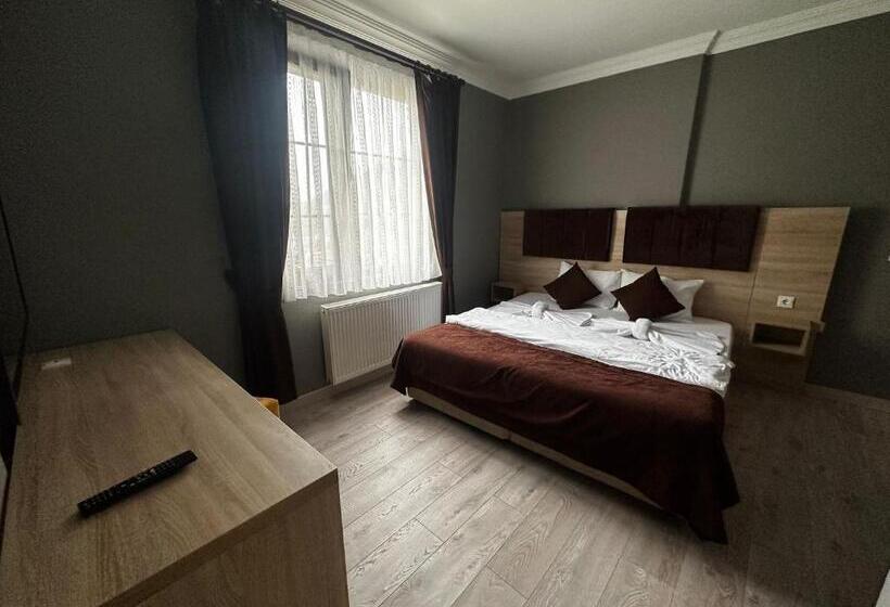 חדר דלוקס לארבעה, Puğari Otel