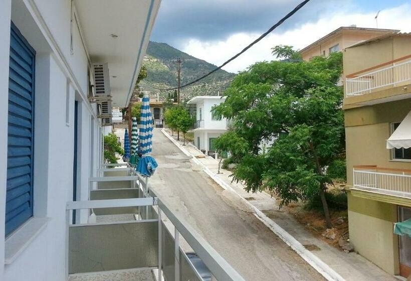 חדר סטנדרט עם מרפסת, Pension Gina