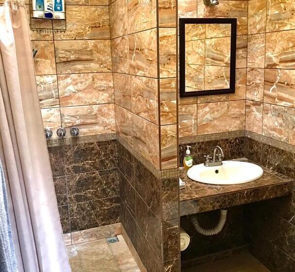 غرفة قياسية, Eden Atenas