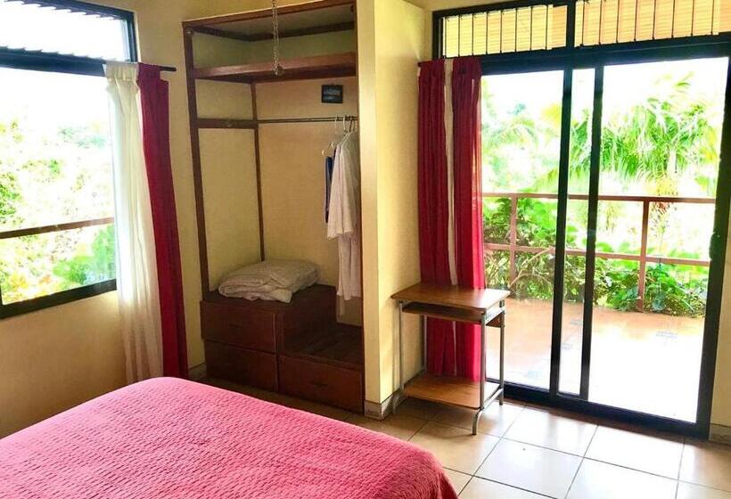 غرفة ديلوكس, Eden Atenas