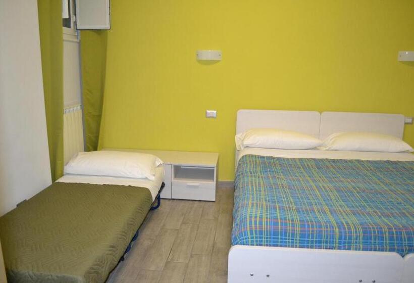 חדר סטנדרט לשלושה, Vatican Giulia