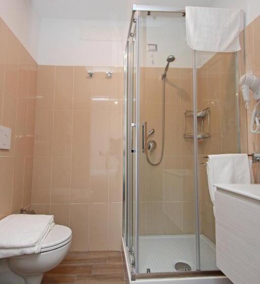 חדר סטנדרט לשלושה, Vatican Giulia