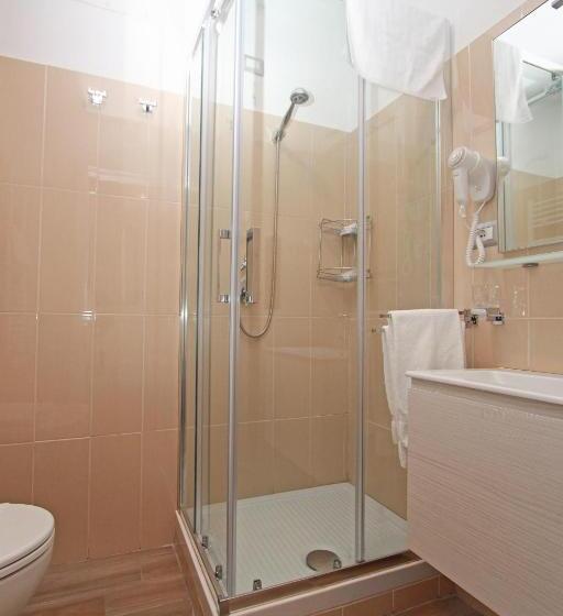 חדר סטנדרט לשלושה, Vatican Giulia