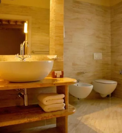 スイート, Agriturismo La Sovana