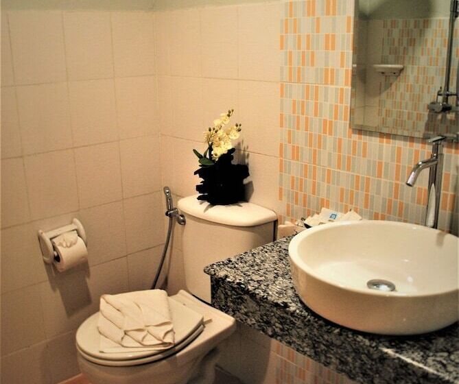 标准间, Baan Kata Maytha