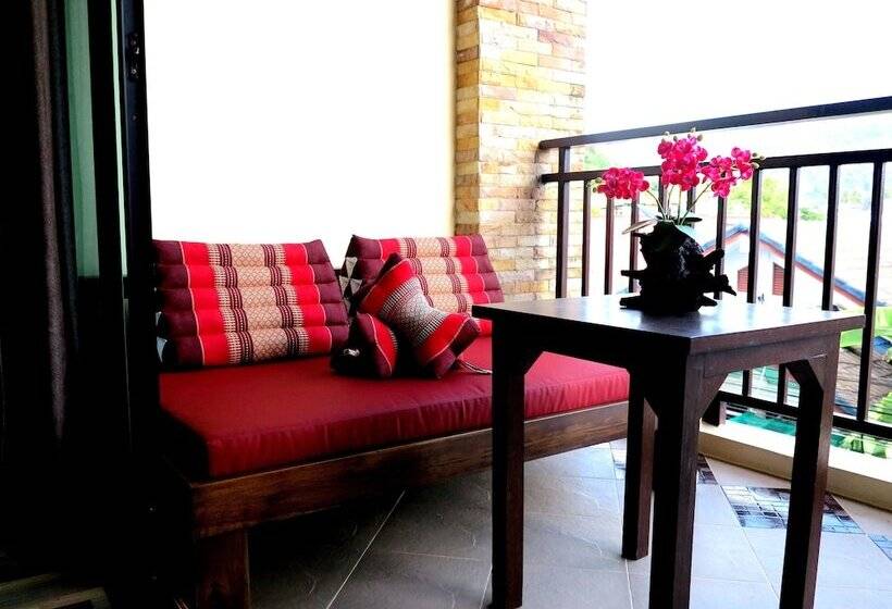 高级大房间, Baan Kata Maytha