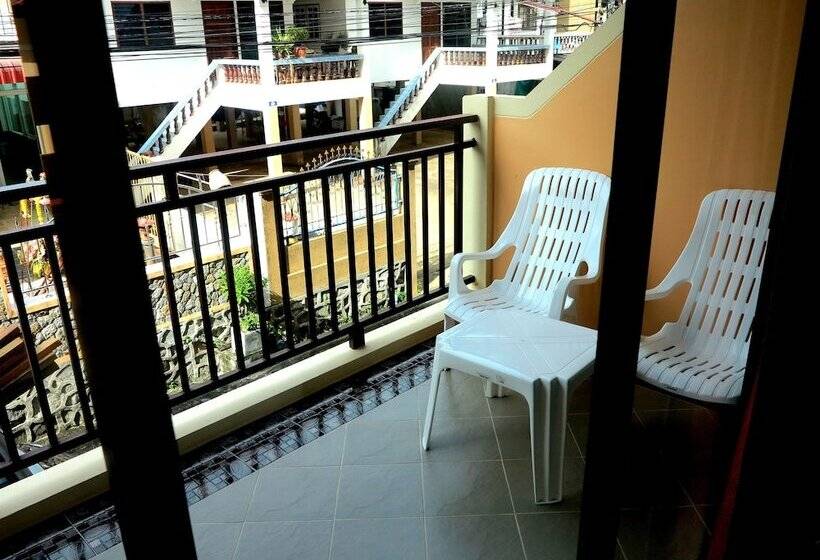 标准间, Baan Kata Maytha