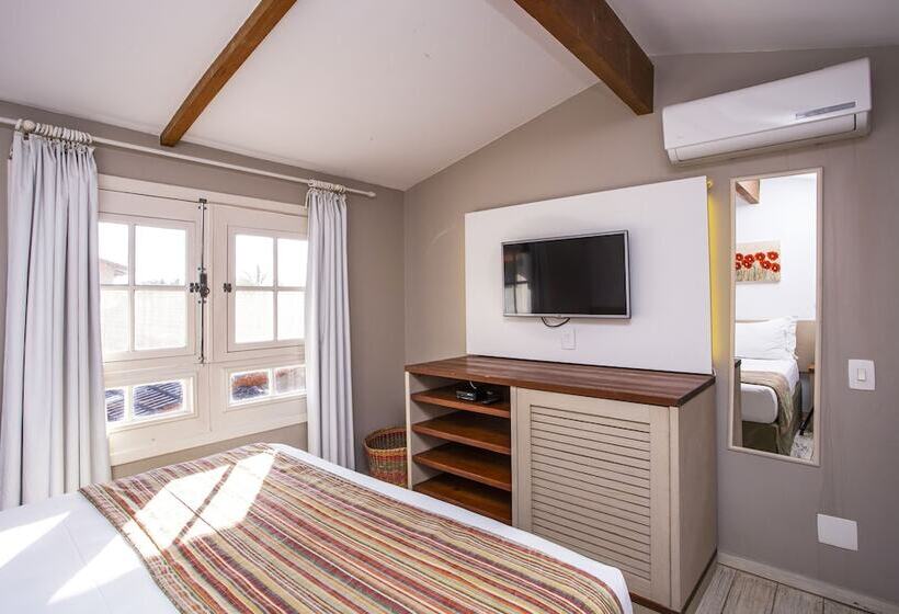 חדר דלוקס לארבעה, Ciribai Praia