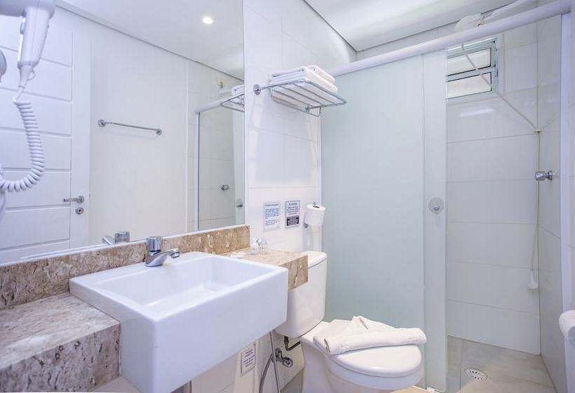 חדר דלוקס לשלושה, Ciribai Praia