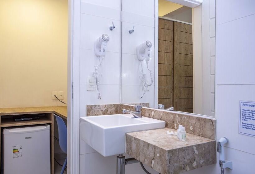 חדר דלוקס לשלושה, Ciribai Praia