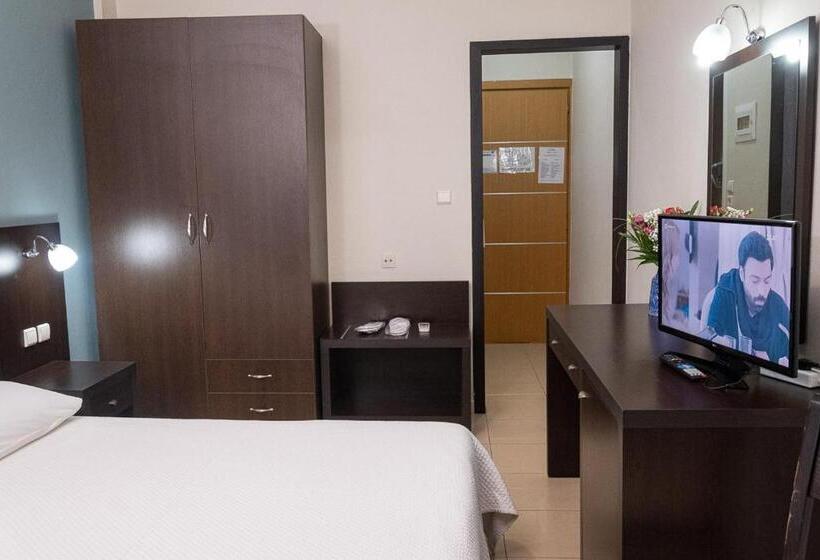 غرفة قياسية فردية, Democritus