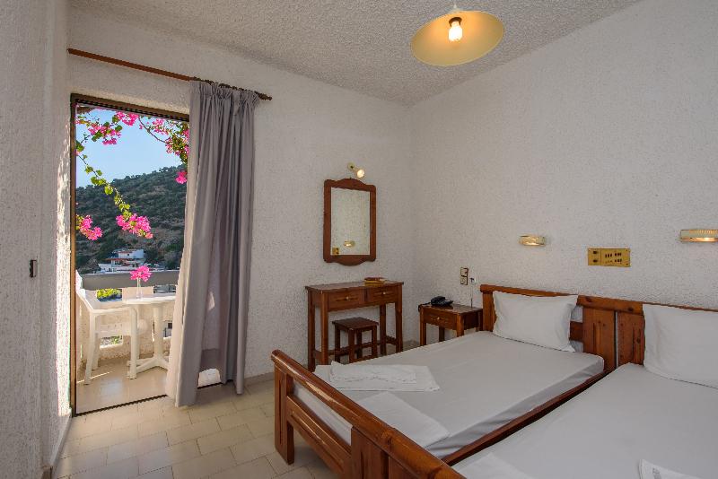 غرفة قياسية مطلّة علي البحر, Fevro