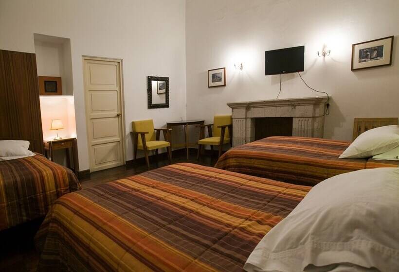 غرفة قياسية ثلاثية, Hostal Solar