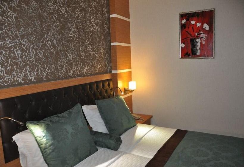 Номер Стандарт, Malahit Exclusive City