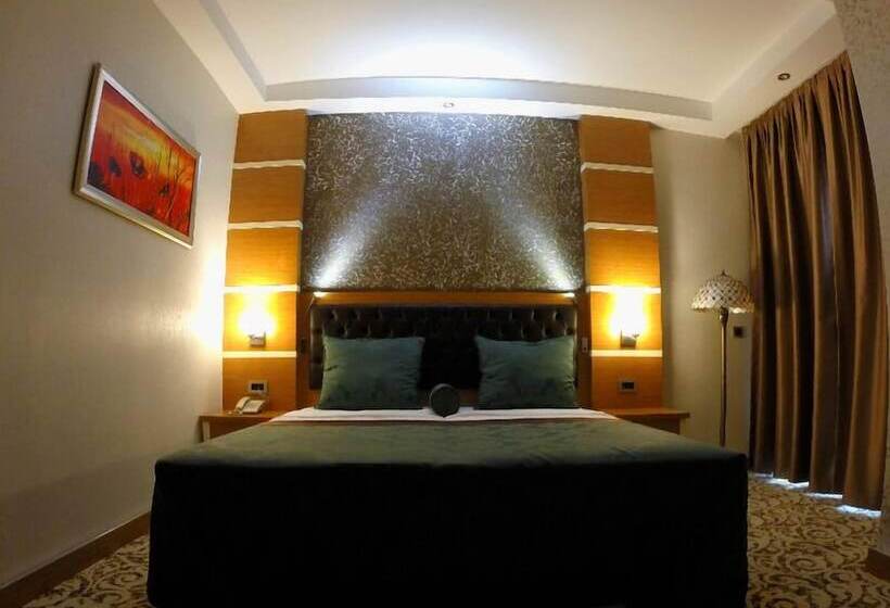 Номер Стандарт, Malahit Exclusive City