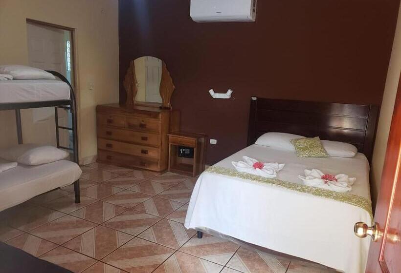 Quarto Triplo Estandar, Miraflores