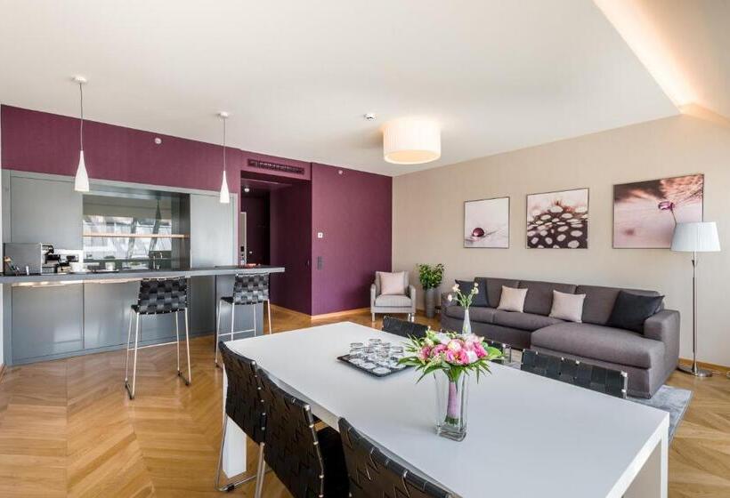 Suite with Terrace, Moments Budapest By Continental Group